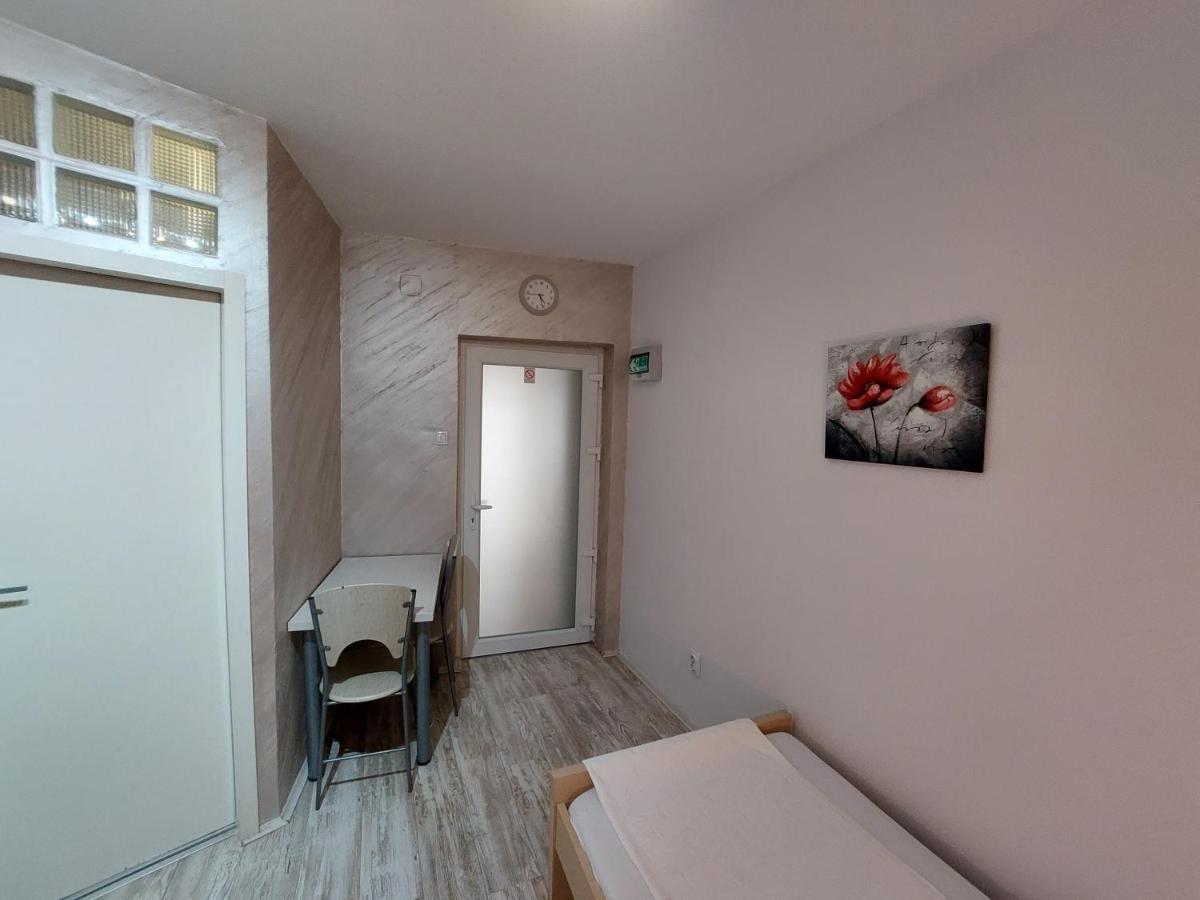 Apartments Sofija Ni Esterno foto