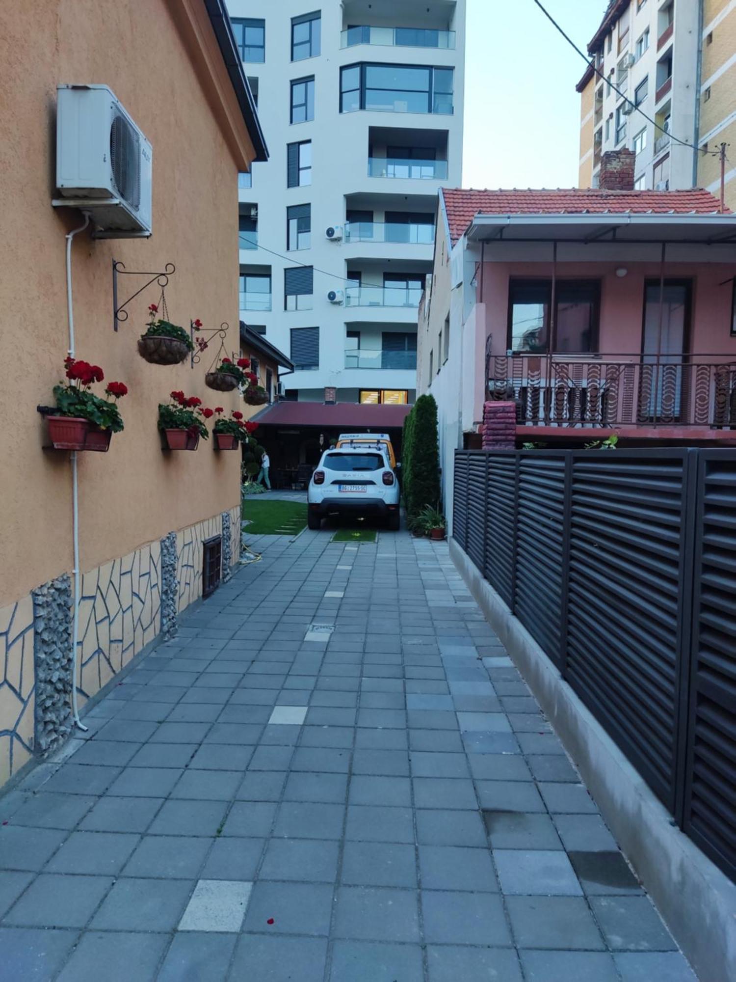 Apartments Sofija Ni Esterno foto