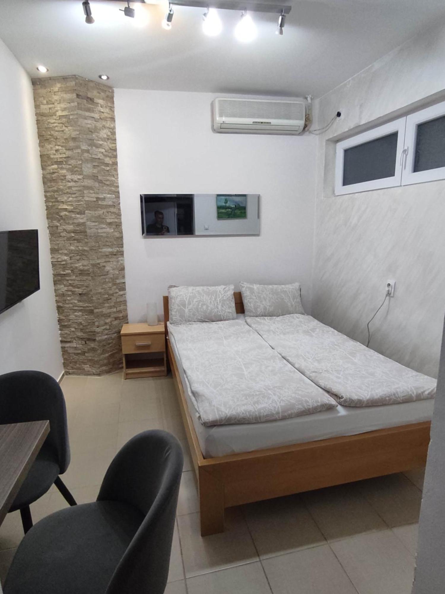 Apartments Sofija Ni Esterno foto